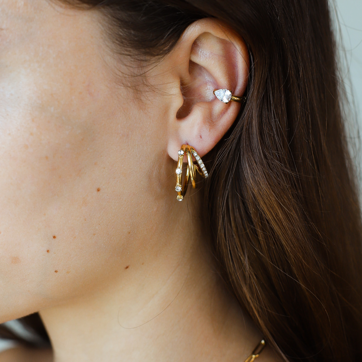 Elizabeth – Gem Ear Cuff